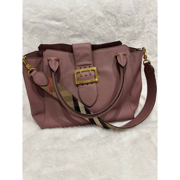 Burberry Medium Buckle Tote in Grainy Leather with Check Strap - Picture 1 of 8